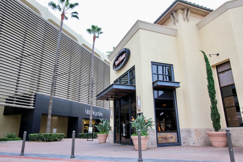 Meridian Condos, Lofts & Townhomes For Sale Meridian Real Estate Meridian, Newport Beach CA