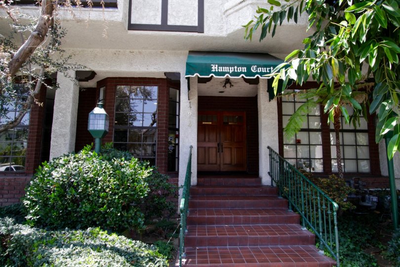 Hampton Court Condos, Lofts & Townhomes For Sale Hampton Court Real Estate Hampton Court