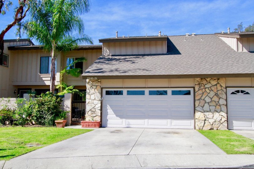 Shady Hollow Condos, Lofts & Townhomes For Sale Shady Hollow Real