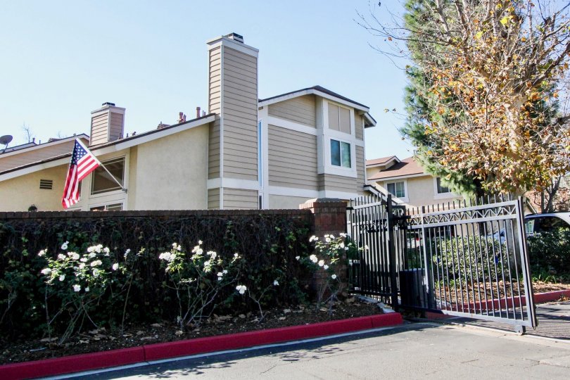 Crosspointe Village Condos, Lofts & Townhomes For Sale Crosspointe Village Real Estate