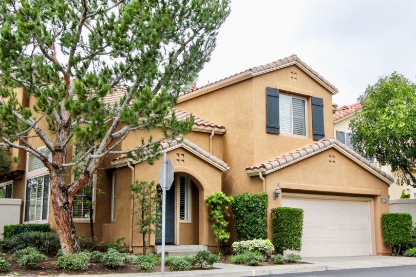 Valencia Condos, Lofts & Townhomes For Sale Valencia Real Estate