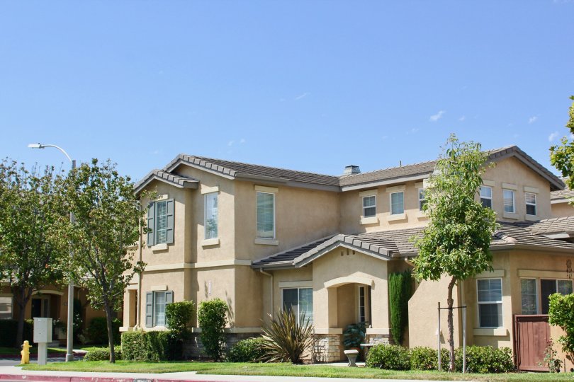 Villas at Old School House Condos, Lofts & Townhomes For Sale Villas at Old School House Real