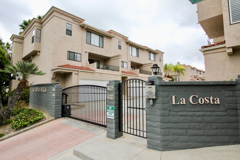 La Costa Hills Condos, Lofts & Townhomes For Sale La Costa Hills Real