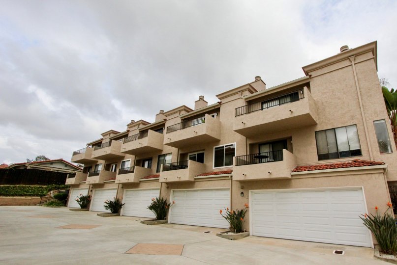 La Costa Hills Condos, Lofts & Townhomes For Sale La Costa Hills Real