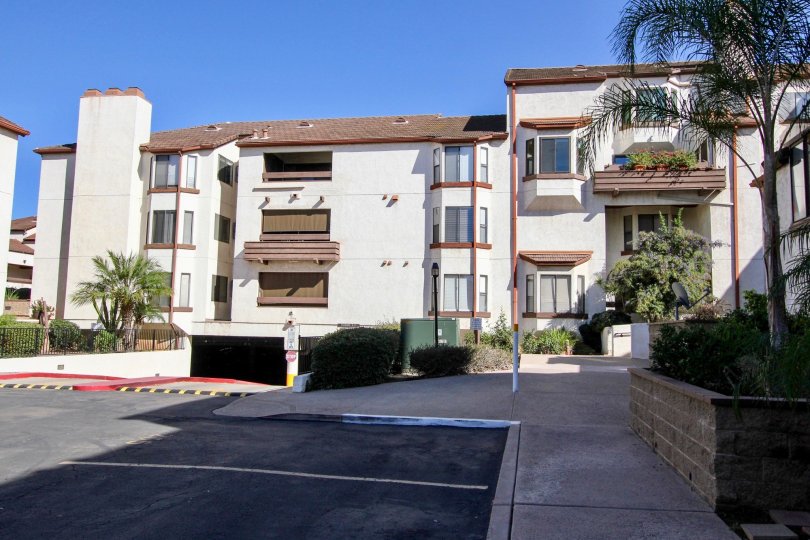 Parkwoods Condos, Lofts & Townhomes For Sale Parkwoods Real Estate