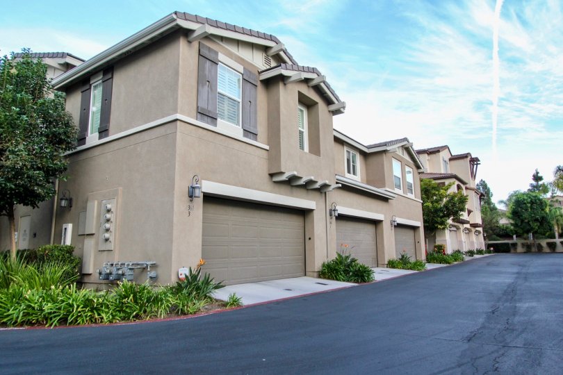 Summit at Eastlake Condos, Lofts & Townhomes For Sale Summit at