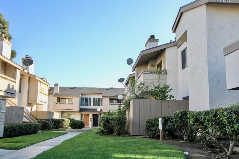 Woodside Village Condos, Lofts & Townhomes For Sale Woodside Village