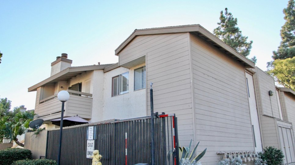 Woodside Village Condos, Lofts & Townhomes For Sale Woodside Village