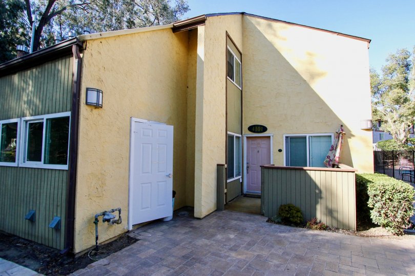 Lake Park Villas Condos, Lofts & Townhomes For Sale Lake Park Villas