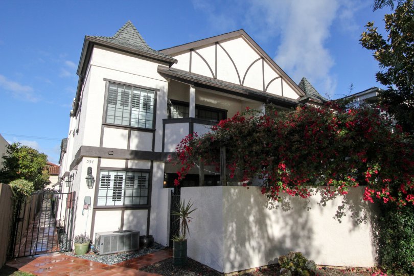 Crown Manor Condos, Lofts & Townhomes For Sale Crown Manor Real