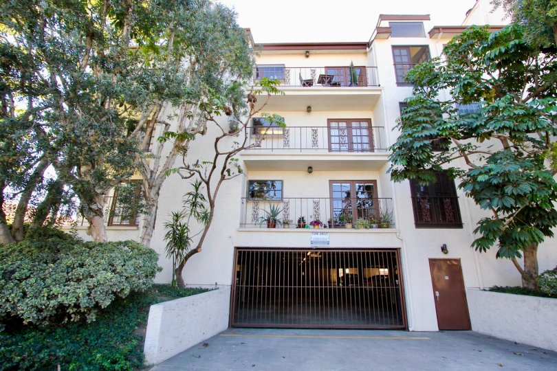 Burgundy House Condos, Lofts & Townhomes For Sale Burgundy House Real