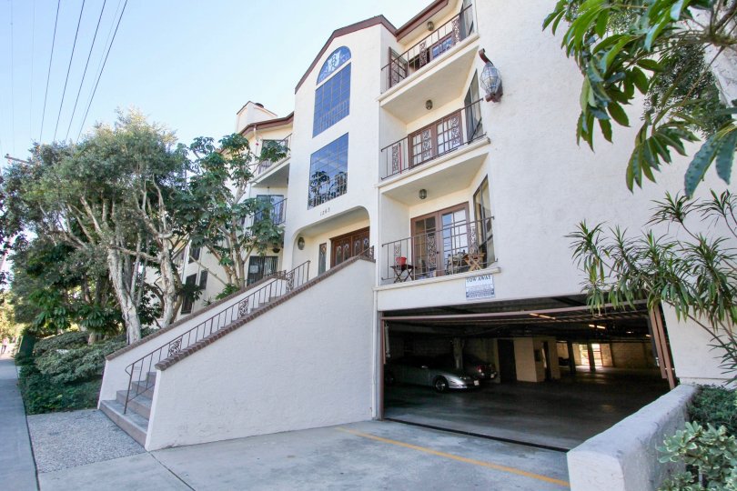 Burgundy House Condos, Lofts & Townhomes For Sale Burgundy House Real