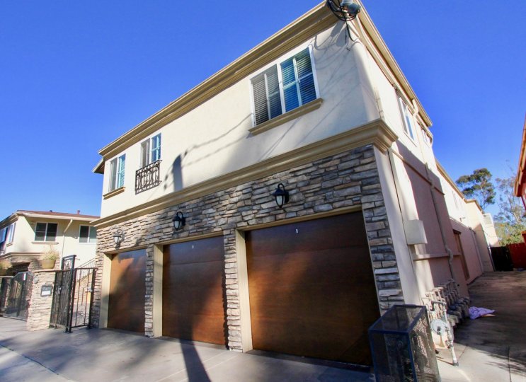 Hillcrest 19 Condos, Lofts & Townhomes For Sale Hillcrest 19 Real