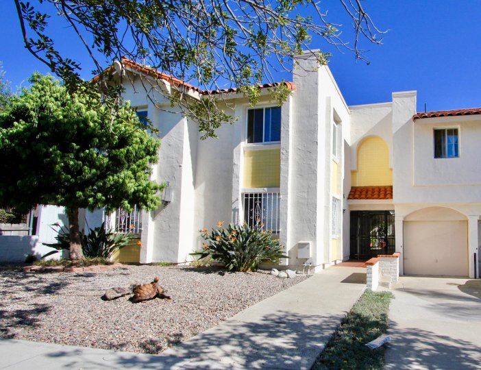 La Pacifica Condos, Lofts & Townhomes For Sale La Pacifica Real