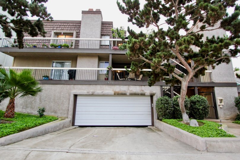 Herschel Condos Condos, Lofts & Townhomes For Sale Herschel Condos