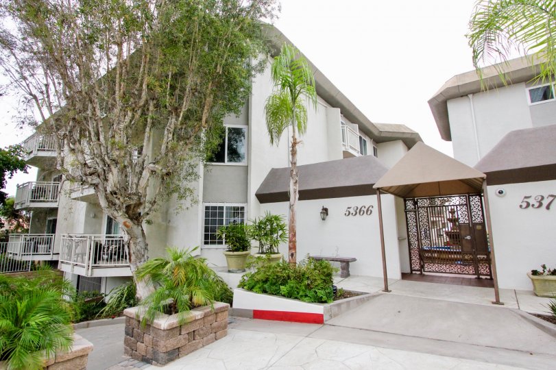 La Jolla Place Condos, Lofts & Townhomes For Sale La Jolla Place Real