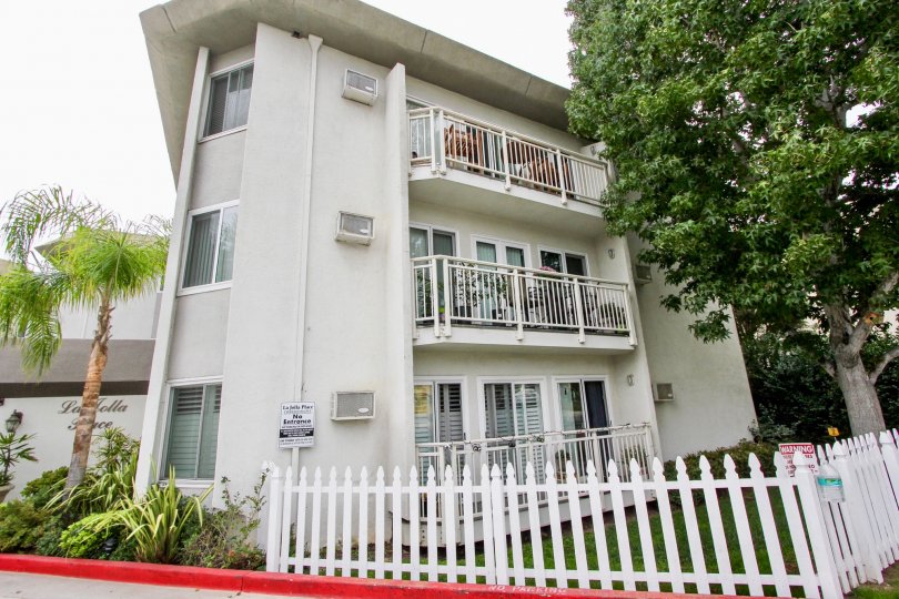 La Jolla Place Condos, Lofts & Townhomes For Sale La Jolla Place Real