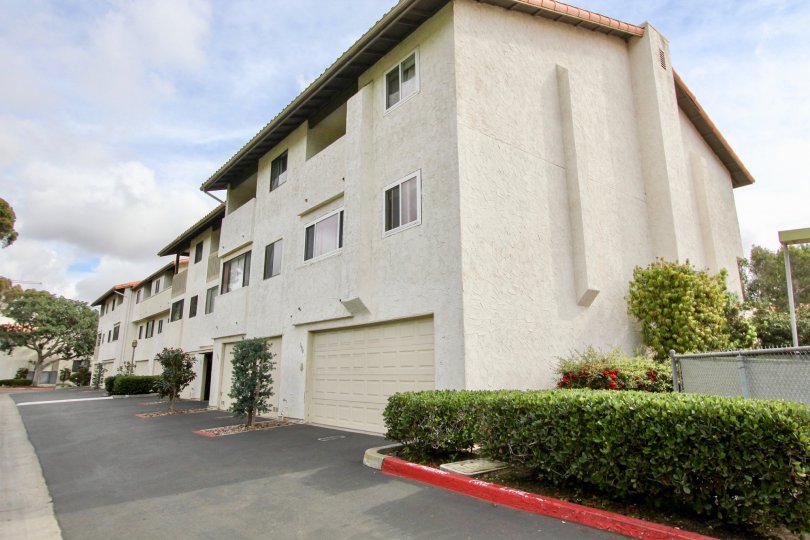 La Jolla Village Tennis Club Condos, Lofts & Townhomes For Sale La