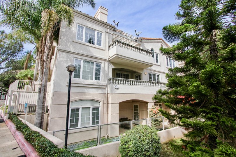 St Tropez Condos, Lofts & Townhomes For Sale St Tropez Real Estate