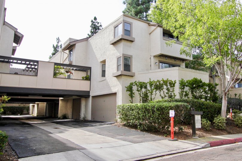 Woodlands West I Condos, Lofts & Townhomes For Sale Woodlands West I