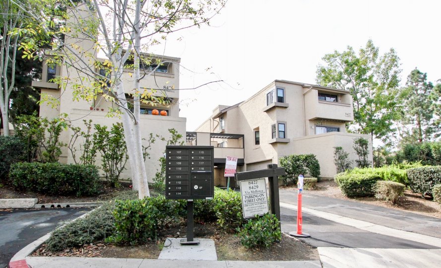 Woodlands West I Condos, Lofts & Townhomes For Sale Woodlands West I