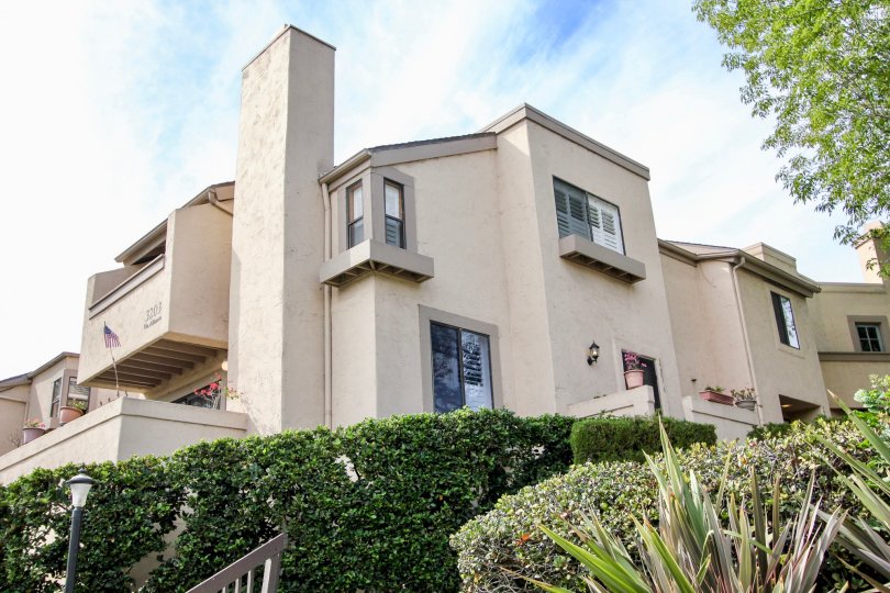 Woodlands West I Condos, Lofts & Townhomes For Sale Woodlands West I