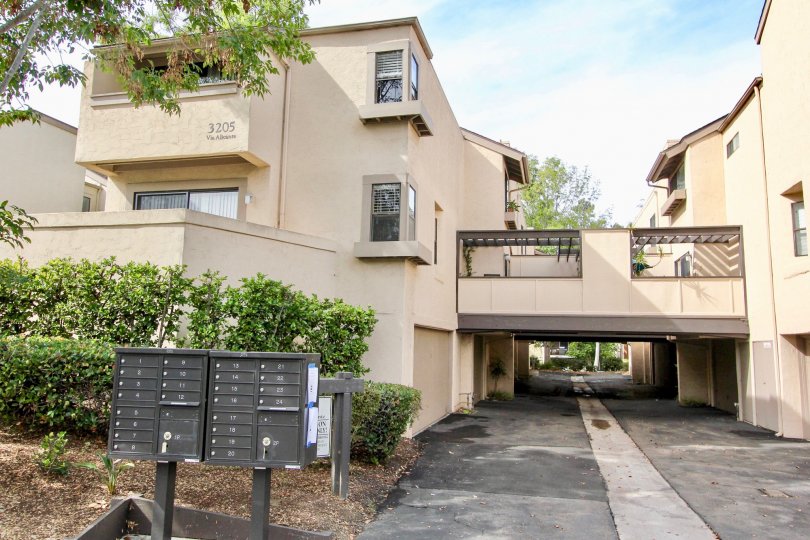 Woodlands West I Condos, Lofts & Townhomes For Sale Woodlands West I