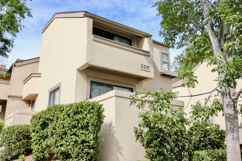 Woodlands West I Condos, Lofts & Townhomes For Sale Woodlands West I