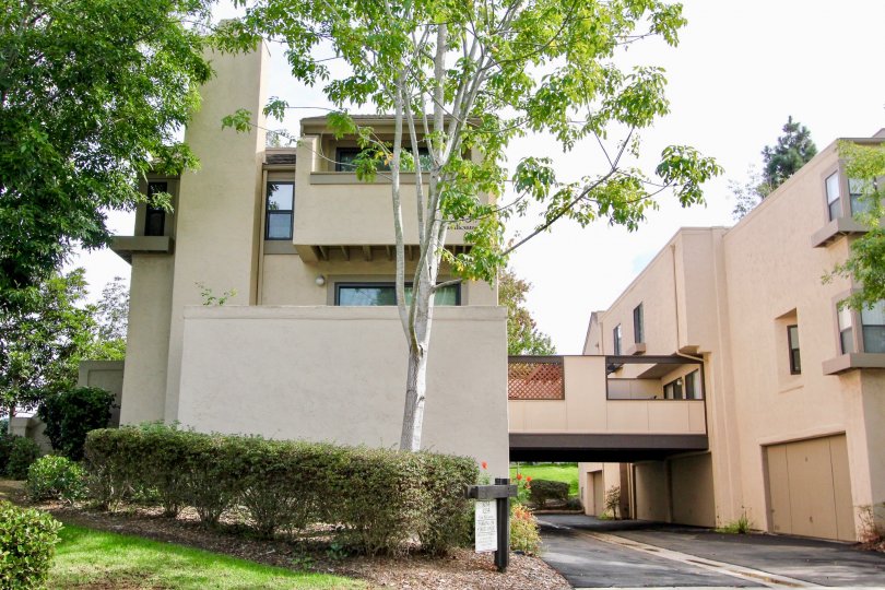 Woodlands West I Condos, Lofts & Townhomes For Sale Woodlands West I