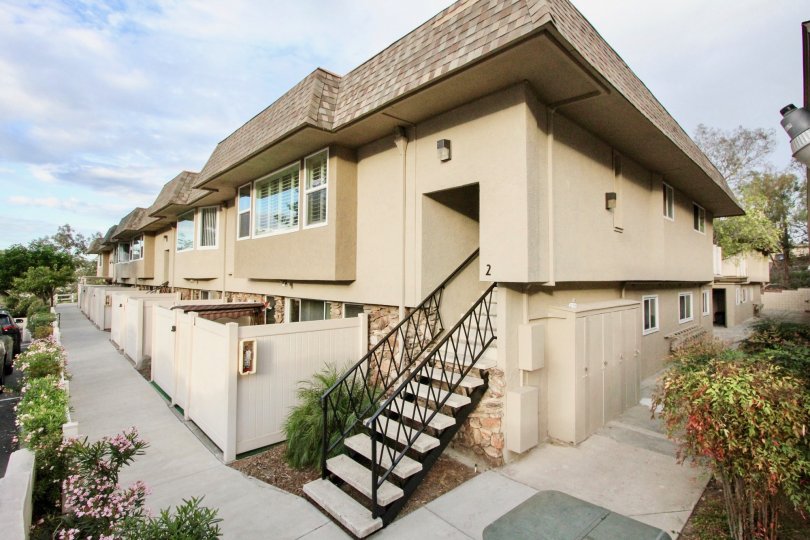 La Mesa Racquet and Swim Club Condos, Lofts & Townhomes For Sale La