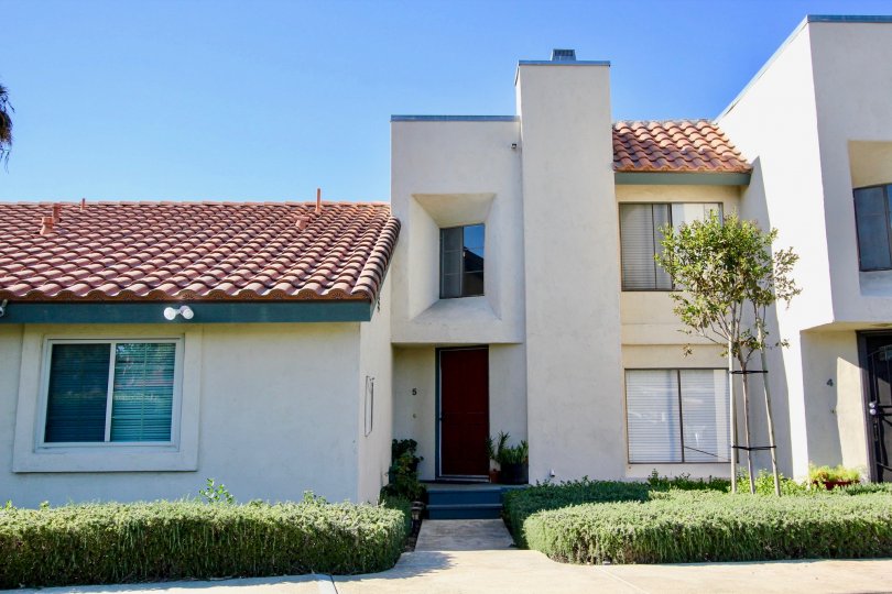 Black Mountain Villas Condos, Lofts & Townhomes For Sale Black