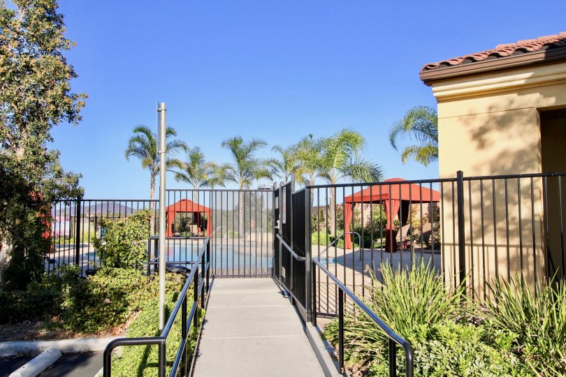 Sorrento Terrace Condos, Lofts & Townhomes For Sale Sorrento Terrace