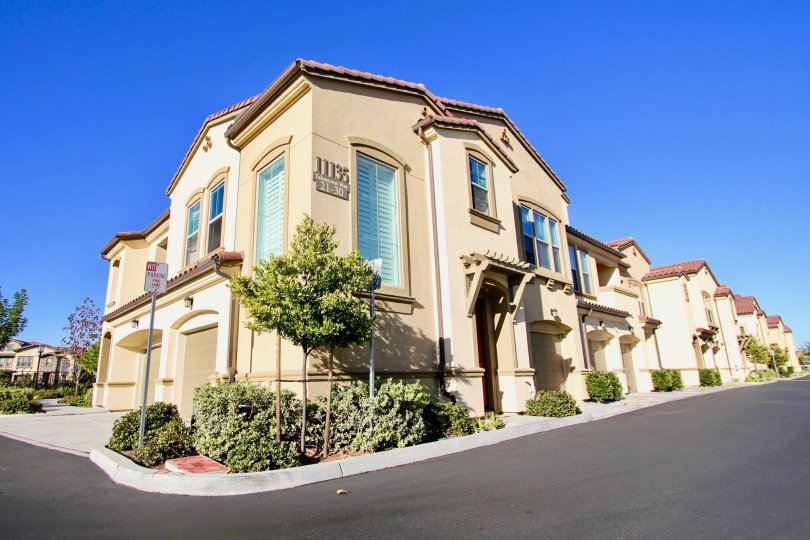 Sorrento Terrace Condos, Lofts & Townhomes For Sale Sorrento Terrace