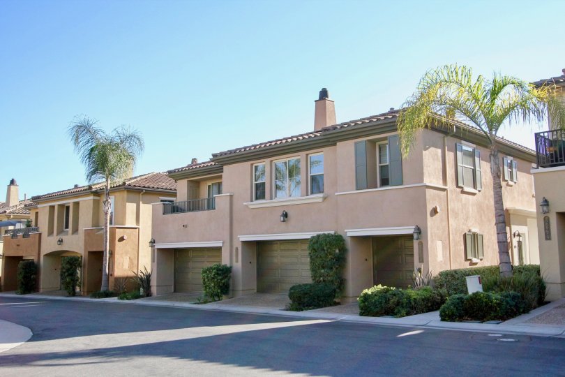 Bungalows at Escala Condos, Lofts & Townhomes For Sale Bungalows at