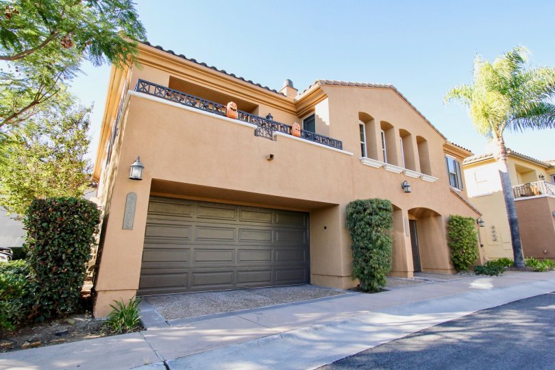 Bungalows at Escala Condos, Lofts & Townhomes For Sale Bungalows at