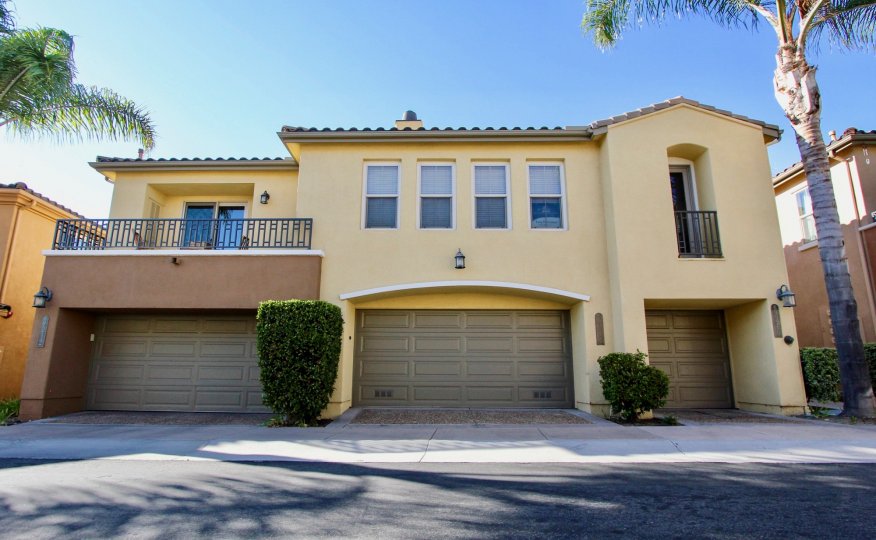 Bungalows at Escala Condos, Lofts & Townhomes For Sale Bungalows at