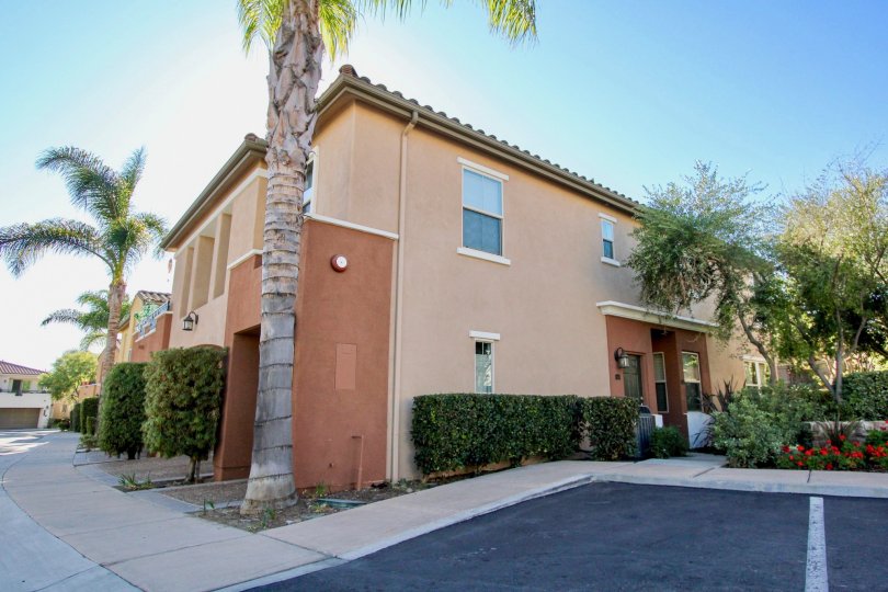 Bungalows at Escala Condos, Lofts & Townhomes For Sale Bungalows at