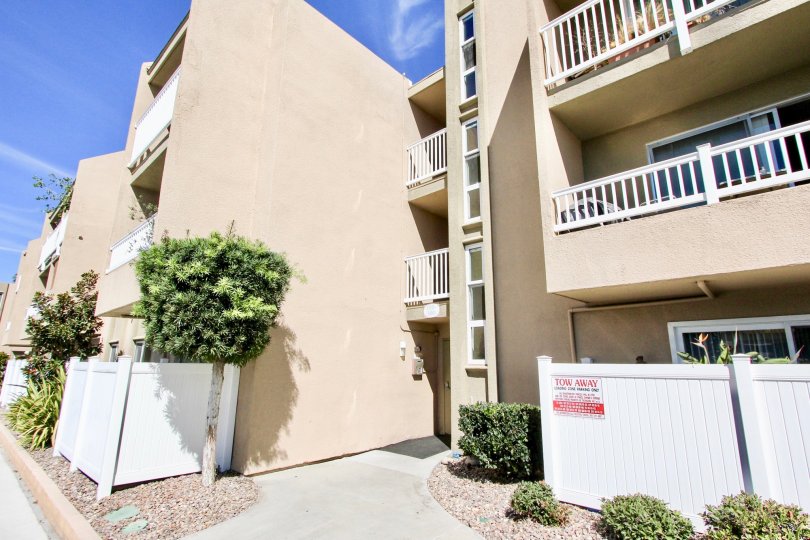 Suncrest Villas Condos, Lofts & Townhomes For Sale Suncrest Villas