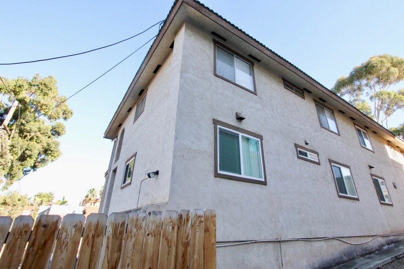 Robinson Street Condos, Lofts & Townhomes For Sale Robinson Street