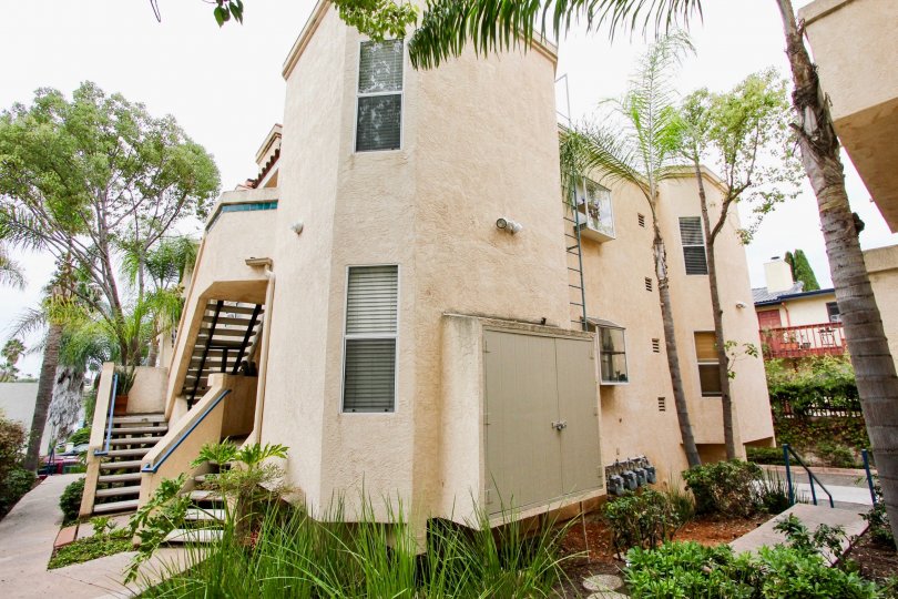 Uptown Villas Condos, Lofts & Townhomes For Sale Uptown Villas Real