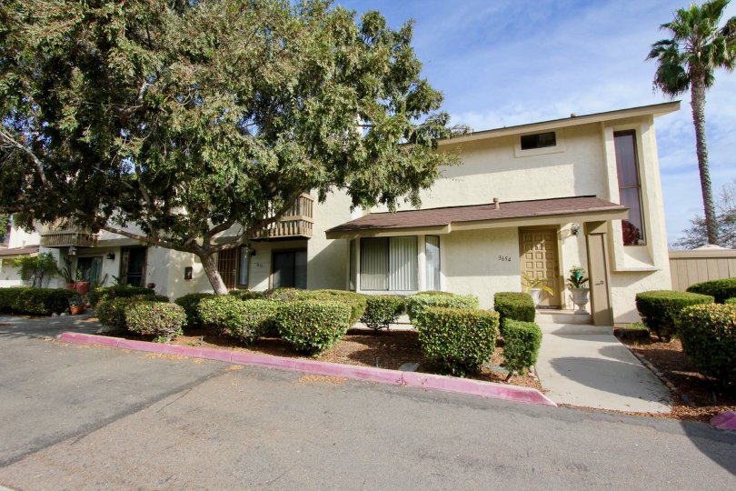 El Camino Club Estates Condos, Lofts & Townhomes For Sale El Camino