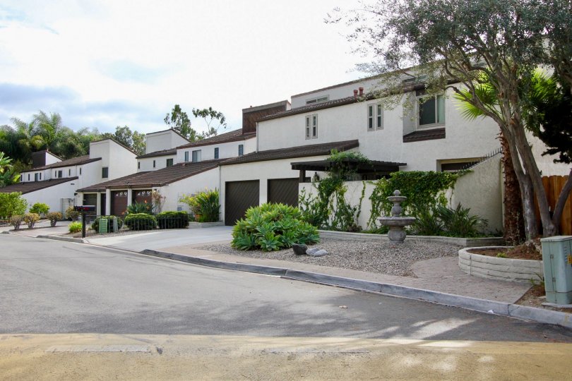 El Camino Villa Condos, Lofts & Townhomes For Sale El Camino Villa