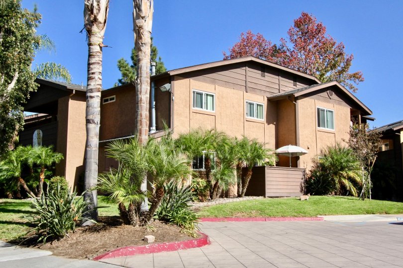 Lakeshore Villas Condos, Lofts & Townhomes For Sale Lakeshore Villas