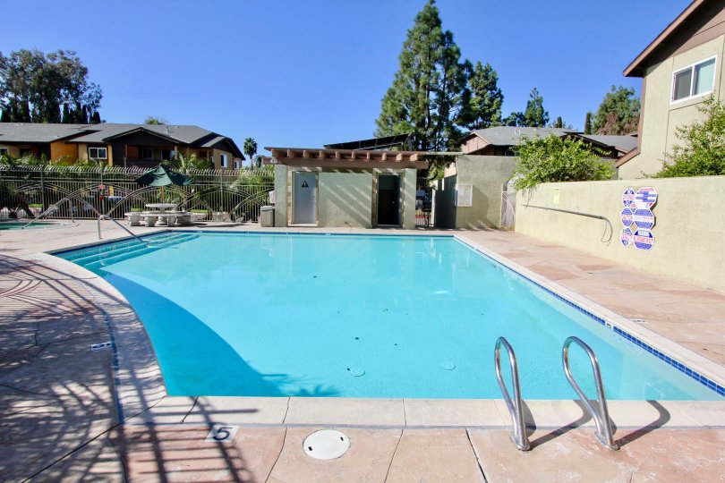 Lakeshore Villas Condos, Lofts & Townhomes For Sale Lakeshore Villas