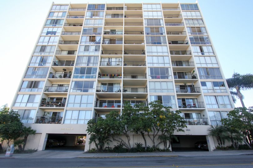 Pacific Tower Condos, Lofts & Townhomes For Sale Pacific Tower Real