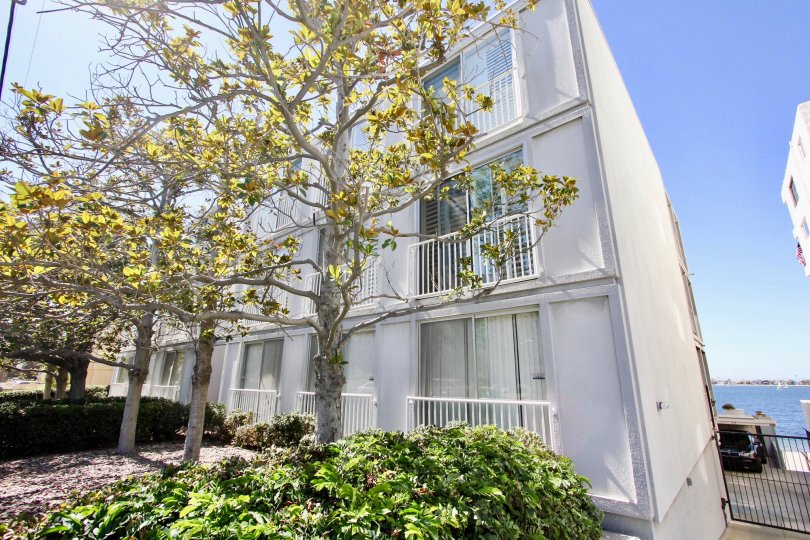 Sail Bay Condos, Lofts & Townhomes For Sale Sail Bay Real Estate