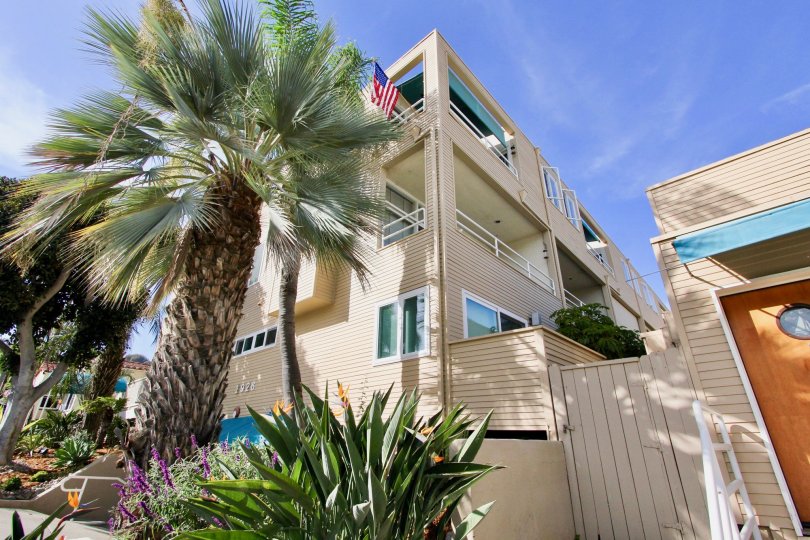 La Playa Cove Condos, Lofts & Townhomes For Sale La Playa Cove Real