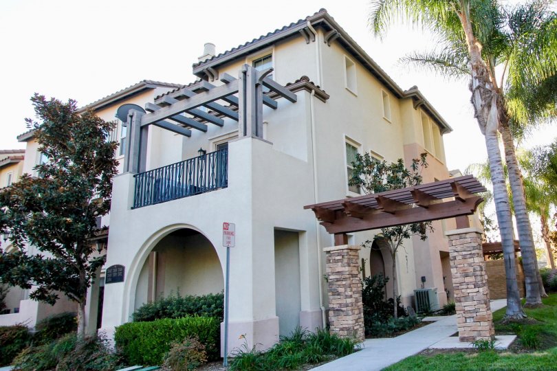 Larkspur Creek Condos, Lofts & Townhomes For Sale Larkspur Creek Real