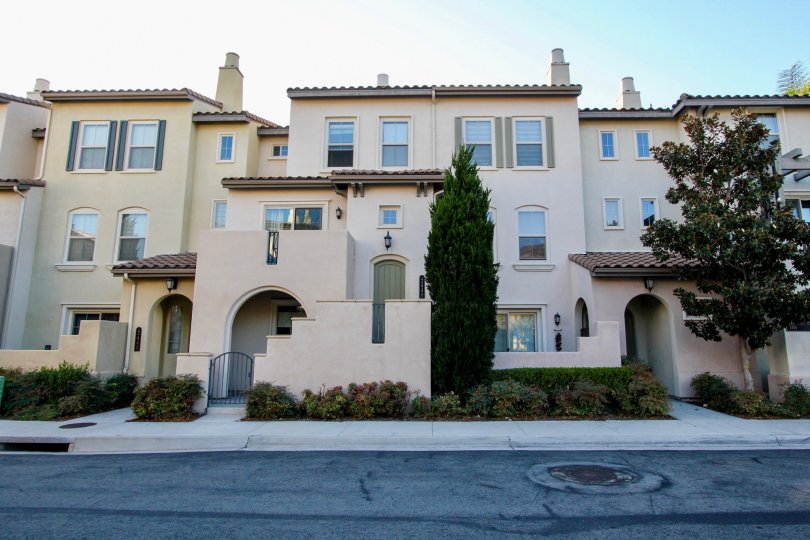 Larkspur Creek Condos, Lofts & Townhomes For Sale Larkspur Creek Real