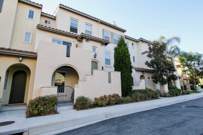 Larkspur Creek Condos, Lofts & Townhomes For Sale Larkspur Creek Real